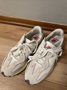 New Balance Women's Cream Athletic Sneakers 327